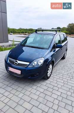 Минивэн Opel Zafira 2011 в Хмельницком