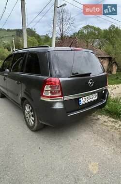 Минивэн Opel Zafira 2011 в 