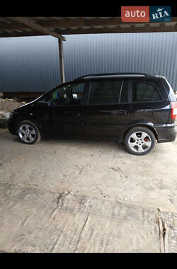 Минивэн Opel Zafira 2004 в Виннице
