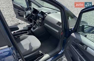 Минивэн Opel Zafira 2011 в 