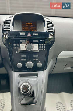 Мінівен Opel Zafira 2011 в 