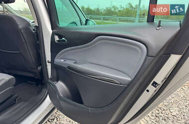 Мінівен Opel Zafira 2012 в 