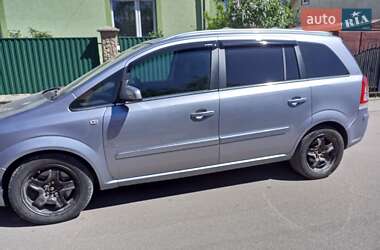 Минивэн Opel Zafira 2009 в 