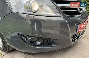 Мінівен Opel Zafira 2013 в 