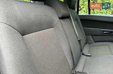 Мінівен Opel Zafira 2013 в 