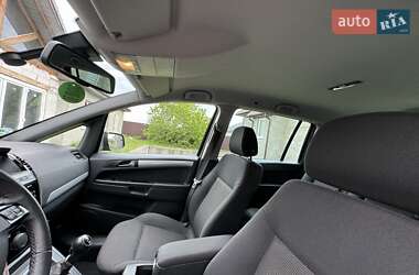 Мінівен Opel Zafira 2013 в 