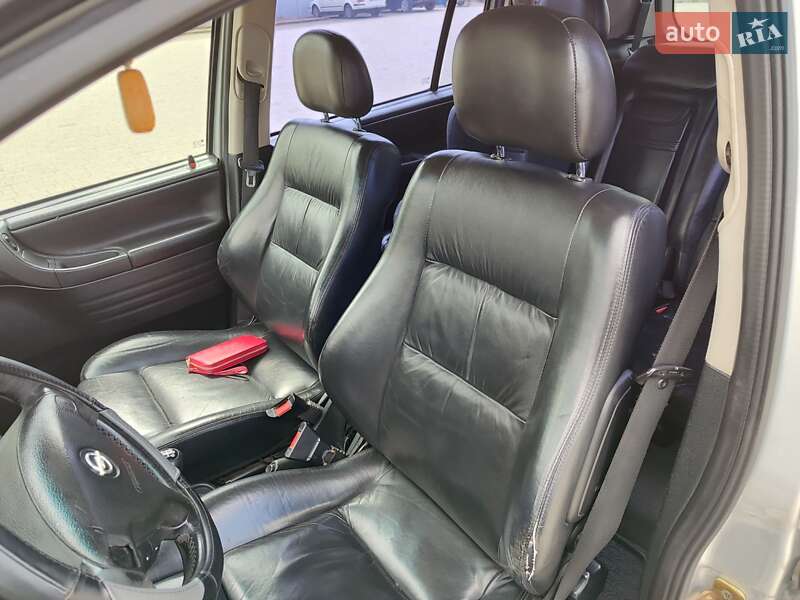 Минивэн Opel Zafira 2001 в Владимире
