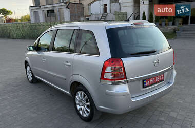 Минивэн Opel Zafira 2008 в 