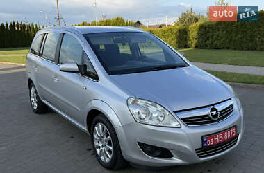 Минивэн Opel Zafira 2008 в 