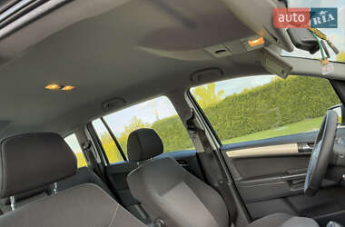 Минивэн Opel Zafira 2008 в 