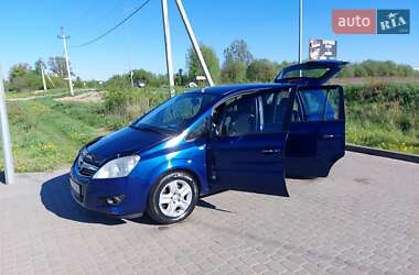 Минивэн Opel Zafira 2008 в 