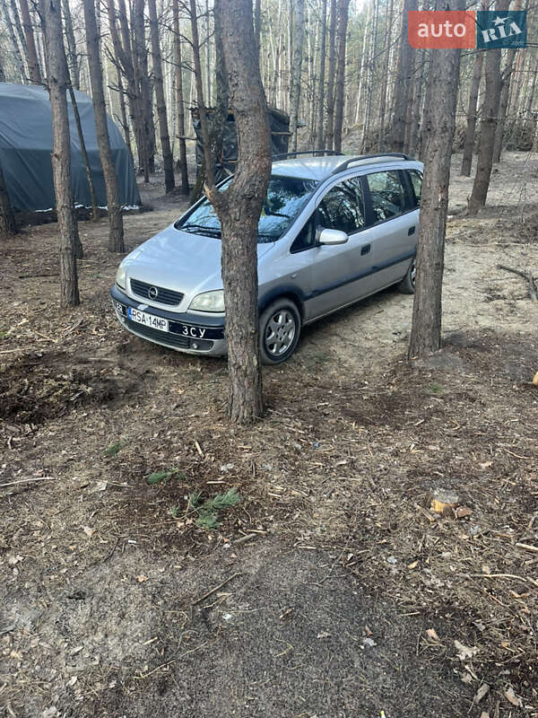 Минивэн Opel Zafira 2003 в Житомире