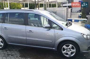 Минивэн Opel Zafira 2006 в 