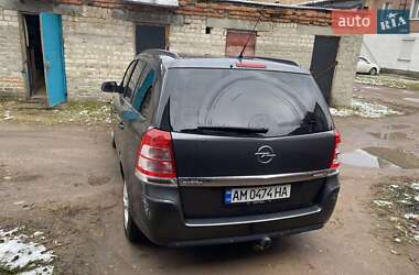 Минивэн Opel Zafira 2011 в 
