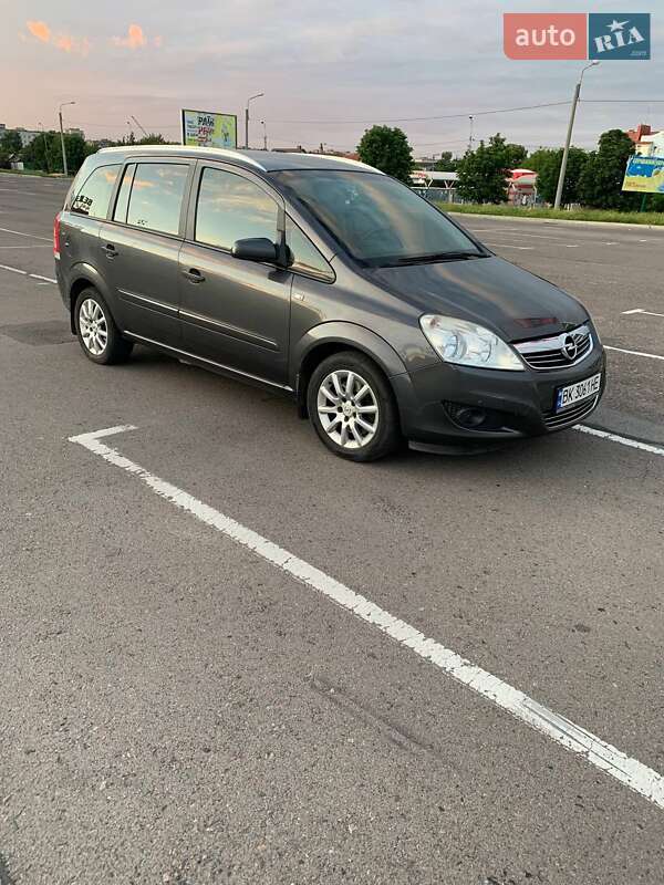 Мінівен Opel Zafira 2009 в Рівному