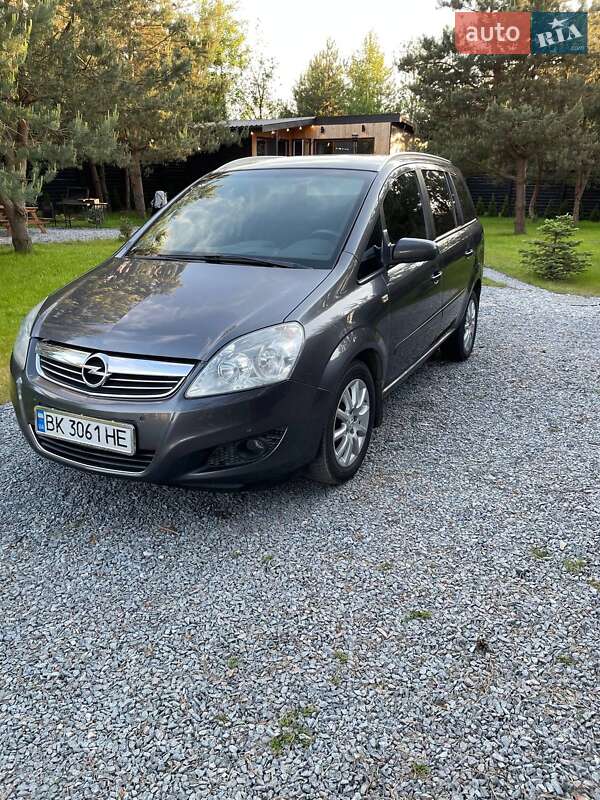 Мінівен Opel Zafira 2009 в Рівному