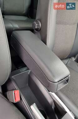 Минивэн Opel Zafira 2010 в 