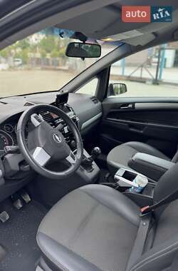 Минивэн Opel Zafira 2009 в 