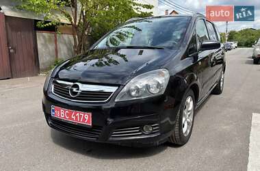 Минивэн Opel Zafira 2007 в Киеве
