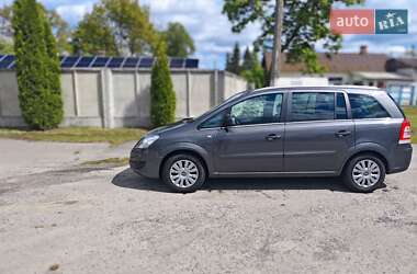 Минивэн Opel Zafira 2011 в 