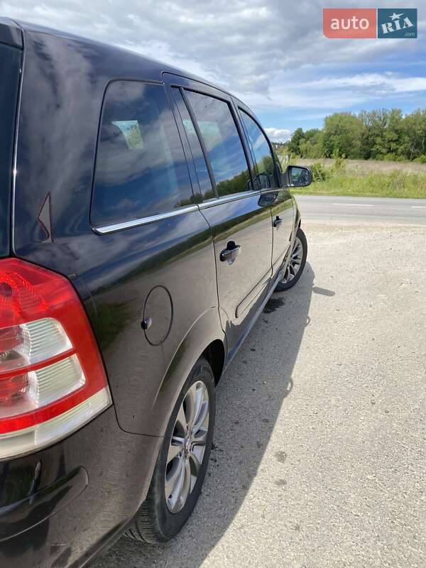 Мінівен Opel Zafira 2010 в Самборі