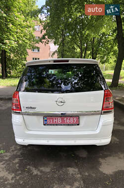 Минивэн Opel Zafira 2009 в 