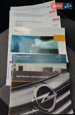 Минивэн Opel Zafira 2010 в 