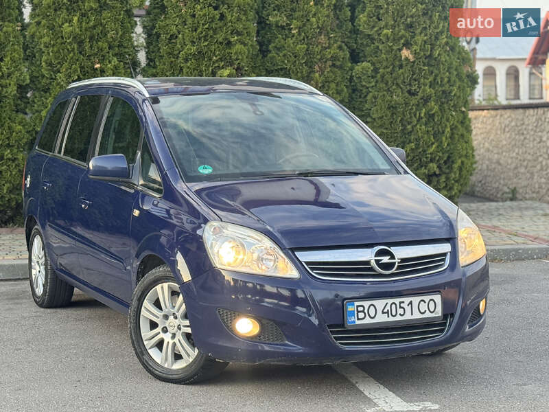 Мінівен Opel Zafira 2010 в 