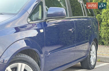 Мінівен Opel Zafira 2010 в 