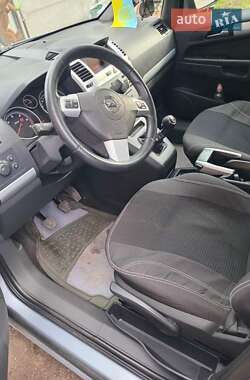 Минивэн Opel Zafira 2009 в 