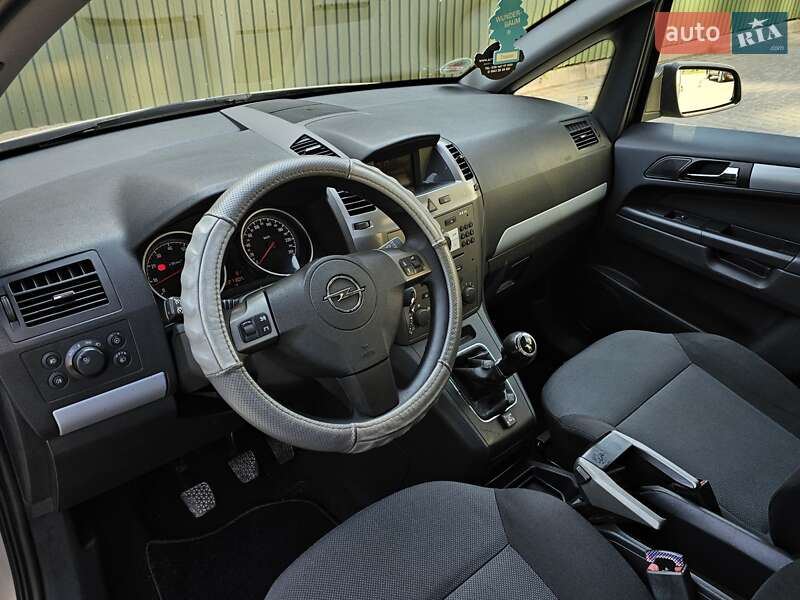 Мінівен Opel Zafira 2008 в Тернополі