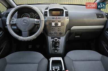 Минивэн Opel Zafira 2008 в 