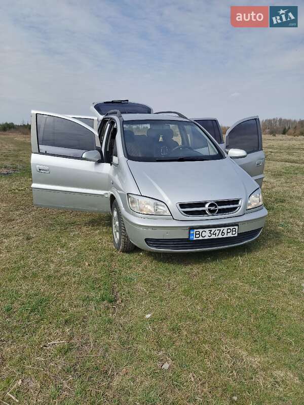 Минивэн Opel Zafira 2004 в 