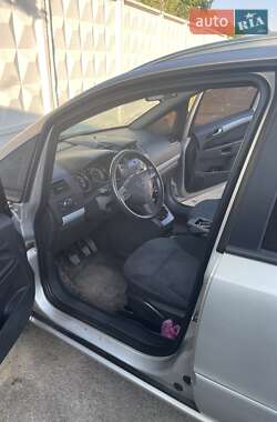 Минивэн Opel Zafira 2007 в 