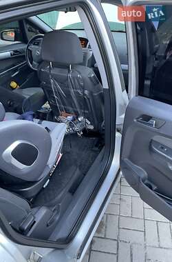 Минивэн Opel Zafira 2007 в 