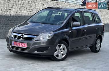 Минивэн Opel Zafira 2012 в Луцке