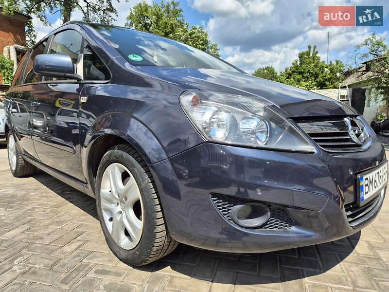 Opel Zafira 2011