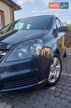Минивэн Opel Zafira 2008 в 