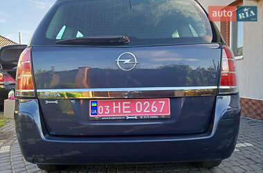 Минивэн Opel Zafira 2008 в 