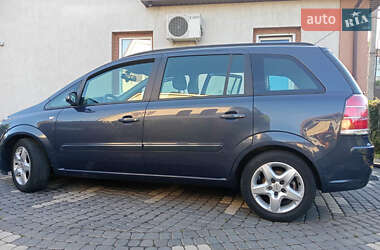 Минивэн Opel Zafira 2008 в 