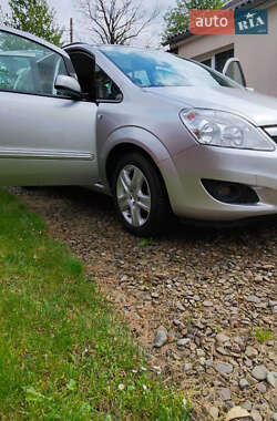 Минивэн Opel Zafira 2009 в 