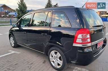 Минивэн Opel Zafira 2009 в 