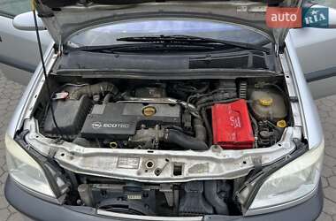Минивэн Opel Zafira 2002 в 