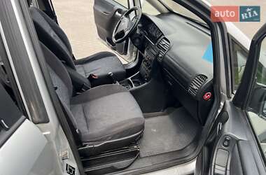 Минивэн Opel Zafira 2002 в 