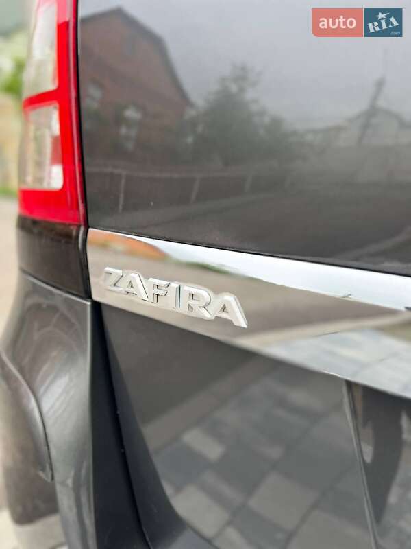Минивэн Opel Zafira 2009 в Хмельницком