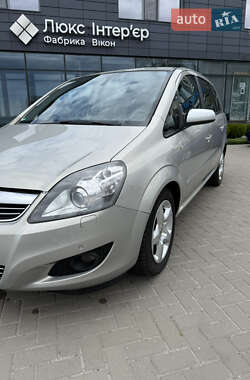 Минивэн Opel Zafira 2009 в 