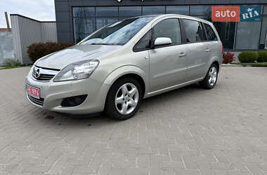 Минивэн Opel Zafira 2009 в 