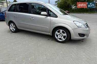 Минивэн Opel Zafira 2009 в 