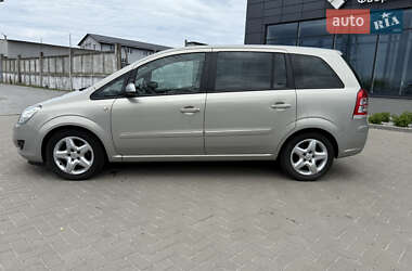 Минивэн Opel Zafira 2009 в 