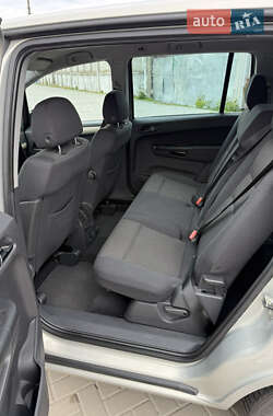 Минивэн Opel Zafira 2009 в 